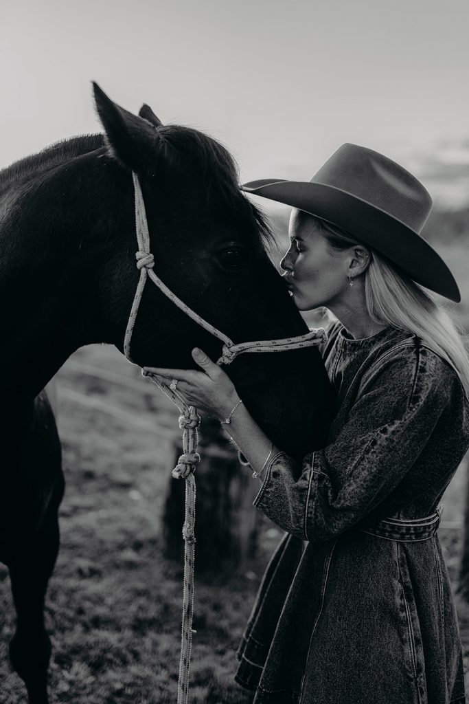 The Lamb Family Photography Country Shoot - Valerie Joseph Photography